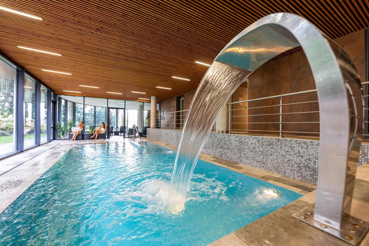 Wellness & Spa Hotel Villa Regenhart Jeseník Exterior foto